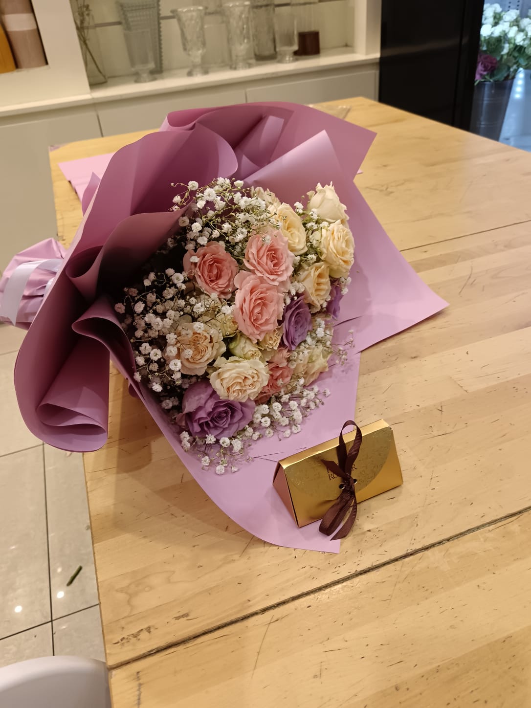 Blush Romance Bouquet with Chocolates
